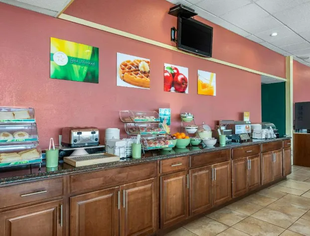 Quality Inn & Suites Palatka Riverfront hotel detail image 4