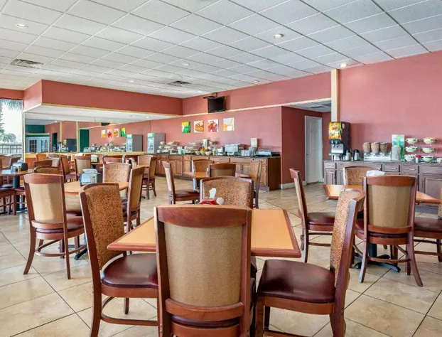 Quality Inn & Suites Palatka Riverfront hotel detail image 4