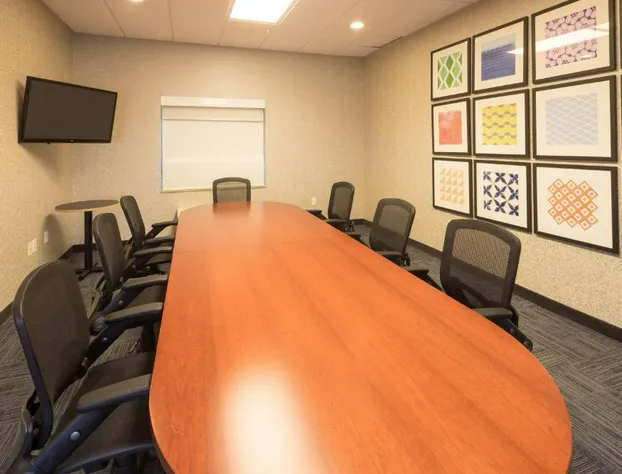 Holiday Inn Express Hotel & Suites Grand Blanc by IHG hotel detail image 4