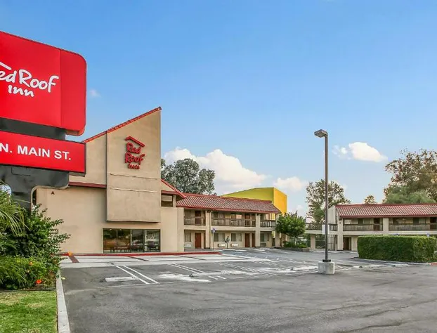 Red Roof Inn Santa Ana hotel detail image 1