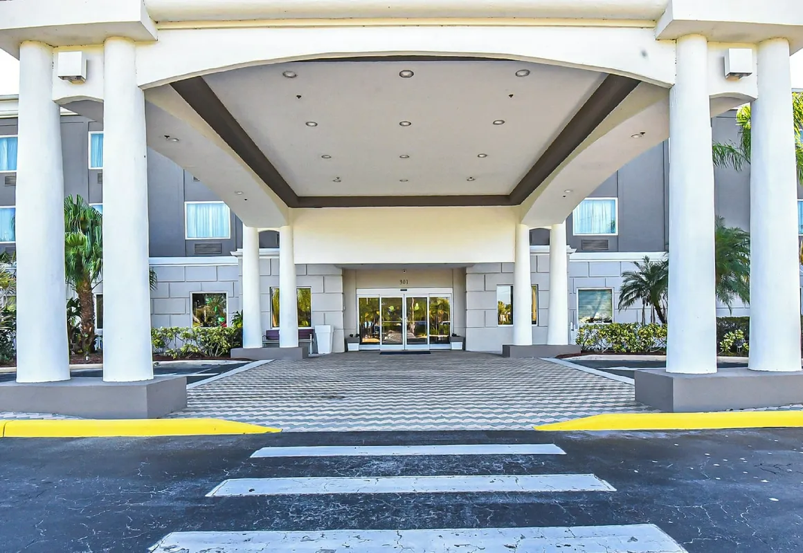 Holiday Inn Express & Suites Cocoa by IHG hotel hero