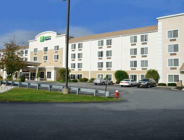 Holiday Inn Express Boston - Milford by IHG hotel detail image 1