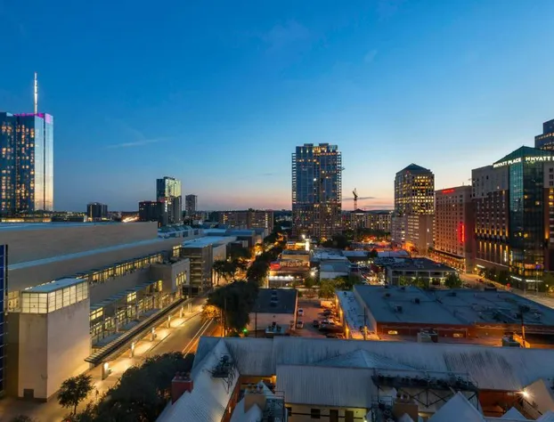 Courtyard by Marriott Austin Downtown/Convention Center hotel detail image 3