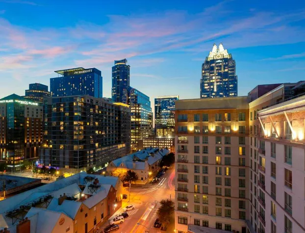 Courtyard by Marriott Austin Downtown/Convention Center hotel detail image 1
