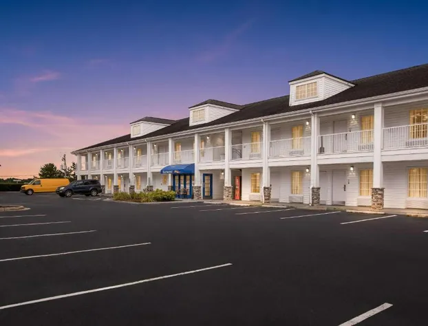 Baymont by Wyndham Forest City hotel detail image 2