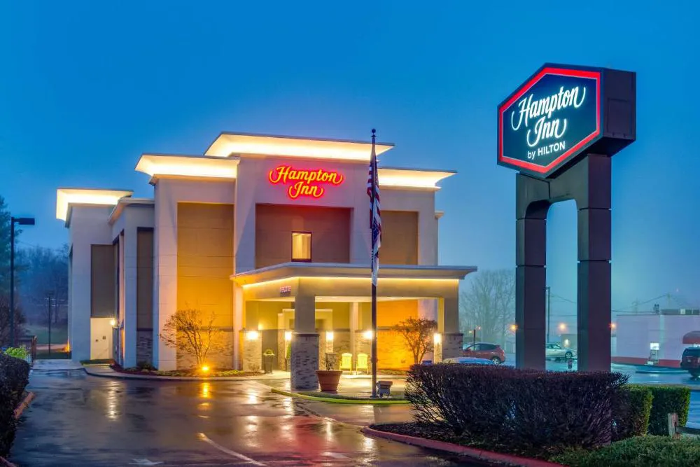 Hampton Inn Johnson City hotel hero