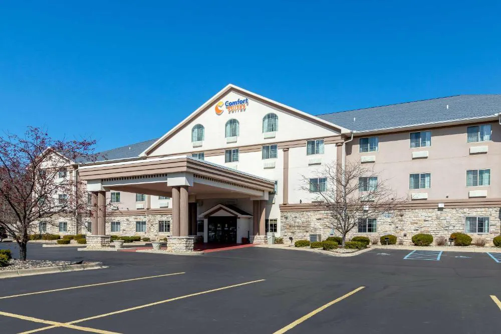 Comfort Suites Stevensville - St. Joseph hotel hero