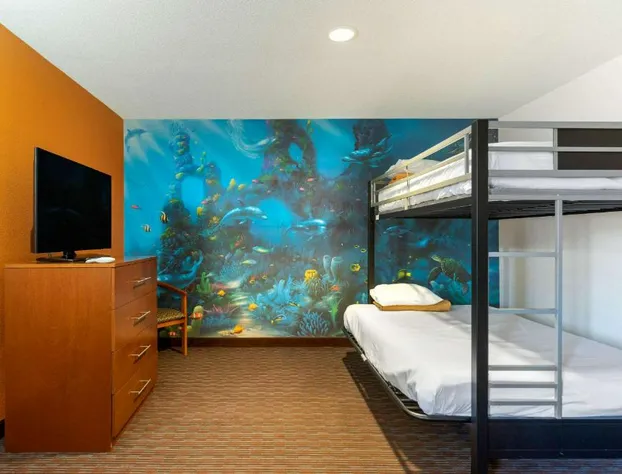 Comfort Suites Stevensville - St. Joseph hotel detail image 4