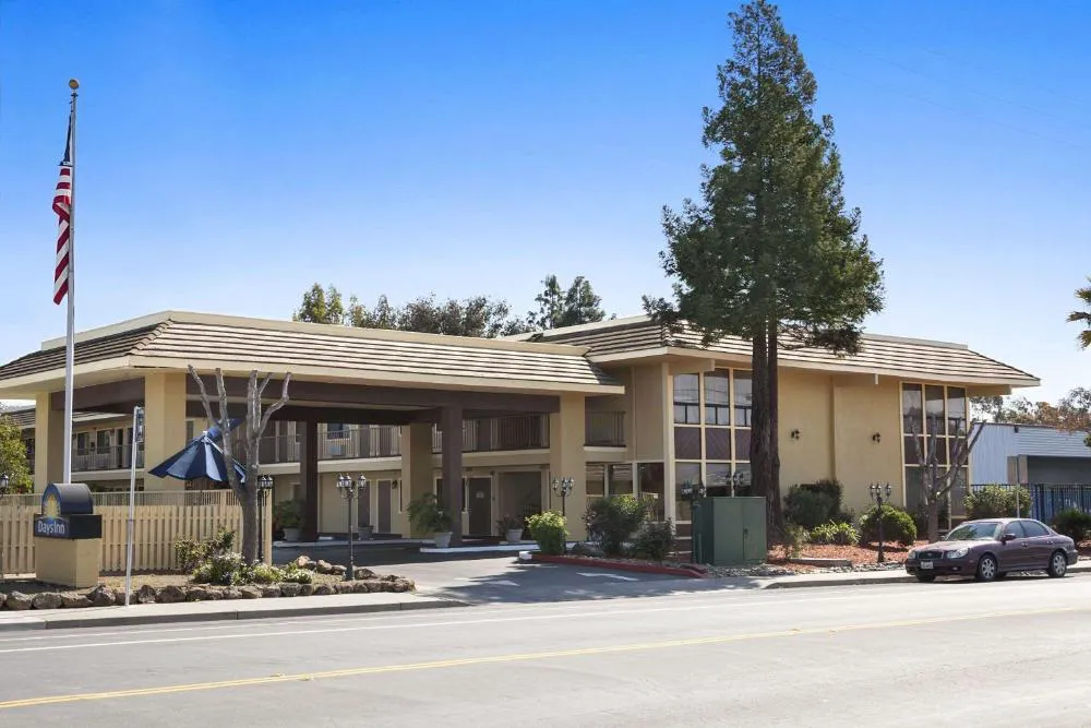Days Inn by Wyndham Gilroy hotel hero