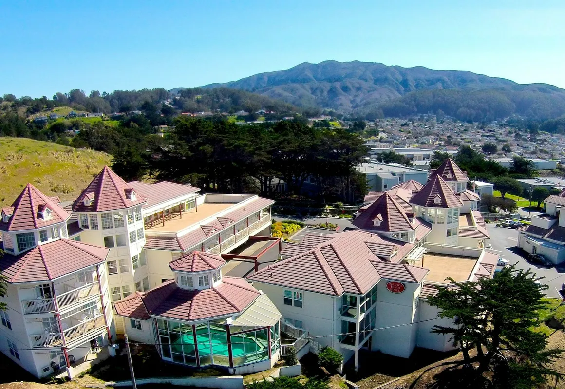 Pacifica Beach Hotel hotel hero
