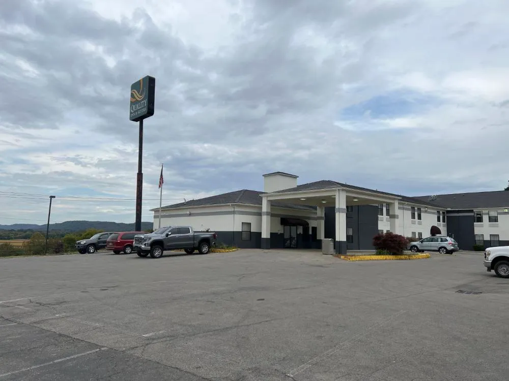 Quality Inn & Suites Portsmouth hotel hero