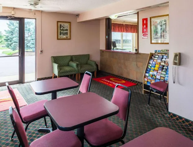 Econo Lodge Lincoln hotel detail image 4