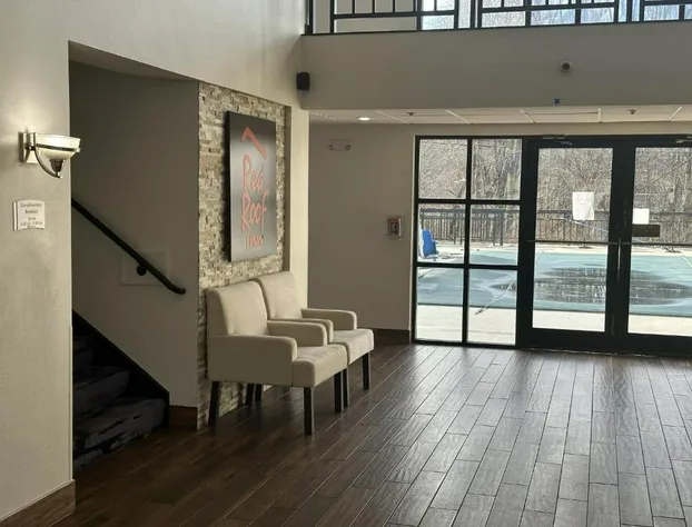 Red Roof Inn & Suites Middleborough hotel detail image 4