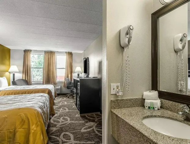 La Casa Inn & Suites - Middleboro hotel detail image 4