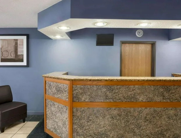 Microtel Inn & Suites by Wyndham Lincoln hotel detail image 2