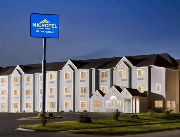 Microtel Inn & Suites by Wyndham Lincoln hotel detail image 1