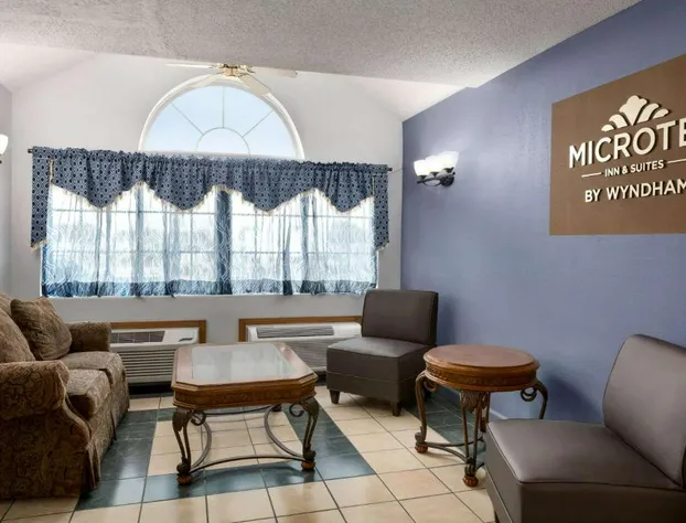 Microtel Inn & Suites by Wyndham Lincoln hotel detail image 4