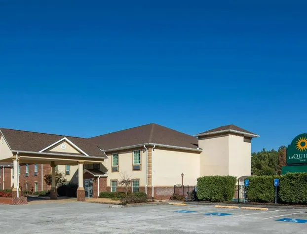 La Quinta Inn by Wyndham Calhoun South I-75 hotel detail image 1