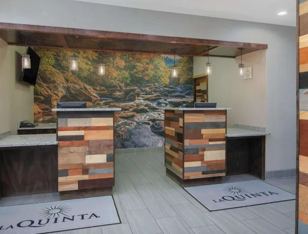 La Quinta Inn by Wyndham Calhoun South I-75 hotel detail image 4