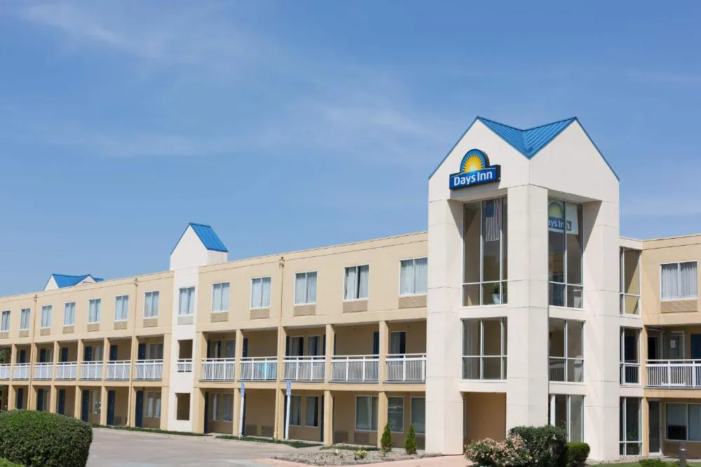 Days Inn by Wyndham West Des Moines / Clive hotel hero