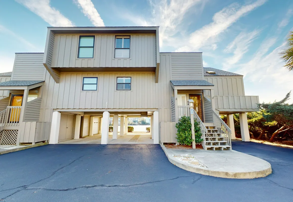 Litchfield Beach & Golf Resort hotel hero