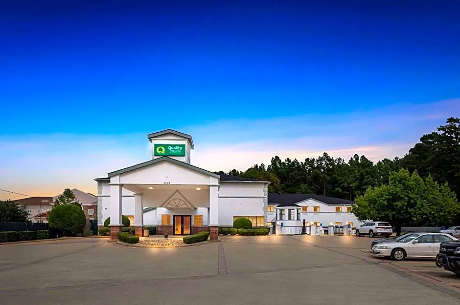 Quality Inn & Suites Kilgore-Longview hotel hero