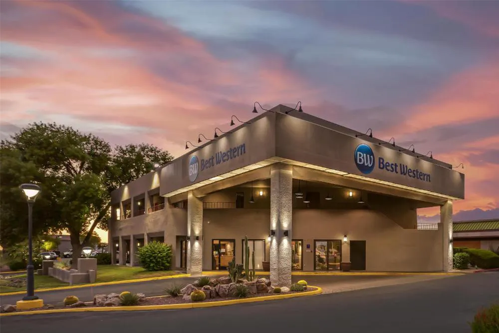 Best Western InnSuites Tucson Foothills Hotel & Suites hotel hero