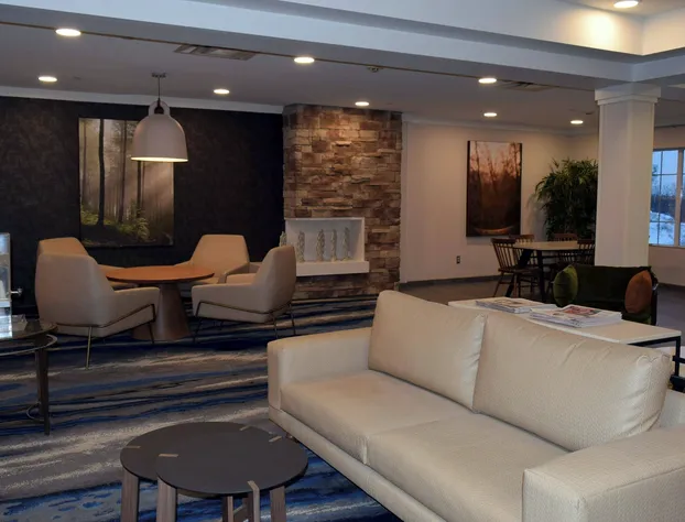 Fairfield Inn and Suites by Marriott Youngstown Austintown hotel detail image 2