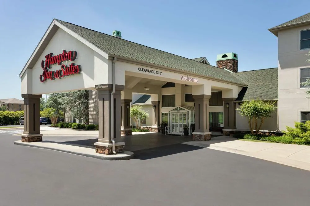 Hampton Inn & Suites Springdale hotel hero