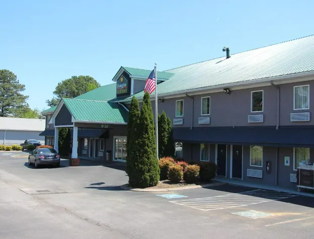 Douglas Inn And Suites hotel detail image 1