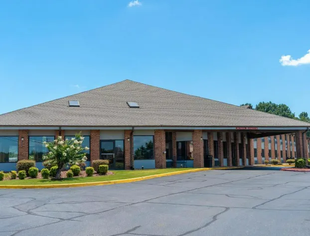 Baymont by Wyndham Tupelo hotel detail image 1