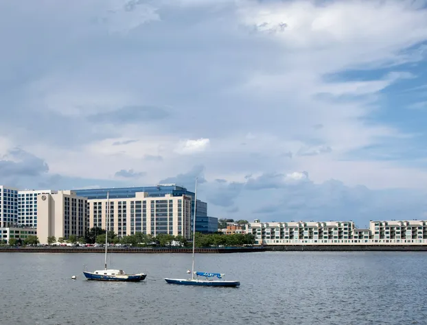 Sheraton Lincoln Harbor Hotel hotel detail image 3