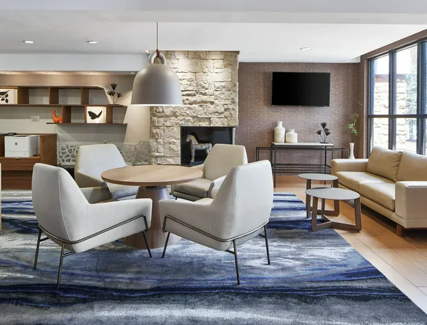 Fairfield Inn and Suites Gainesville hotel detail image 1