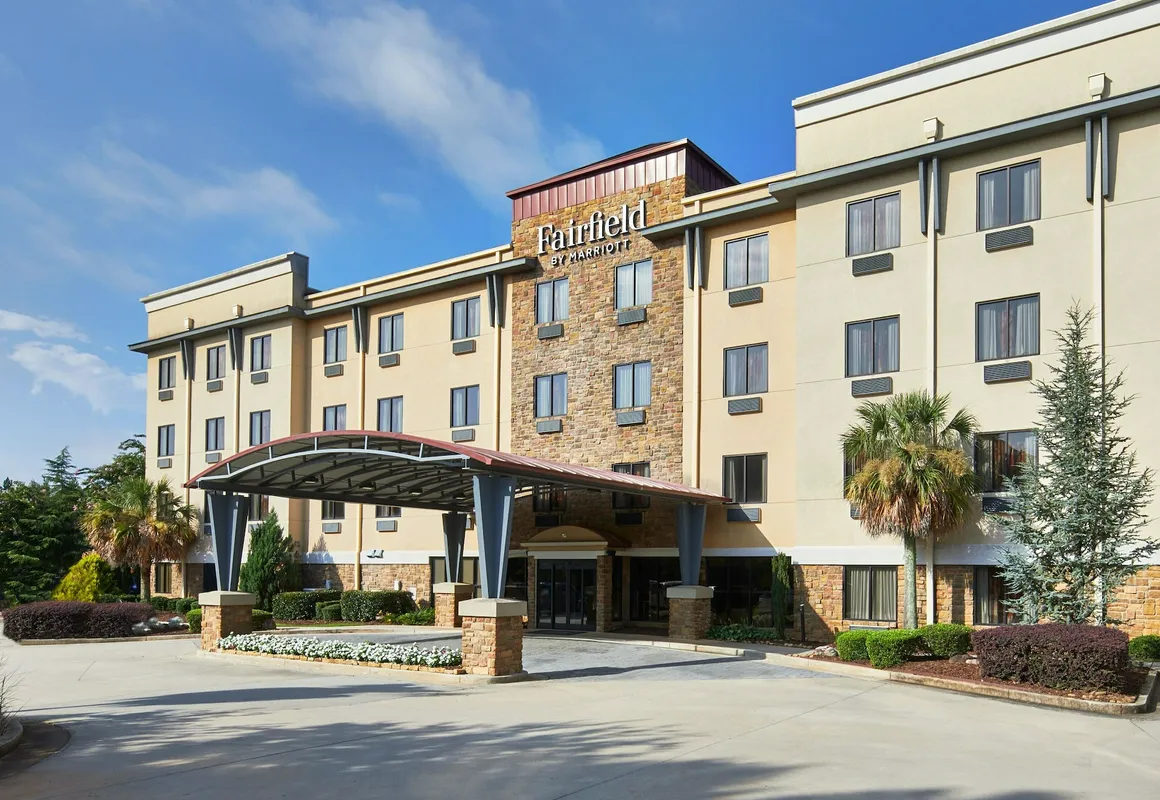 Fairfield Inn and Suites Gainesville hotel hero