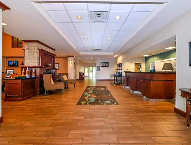 Hampton Inn & Suites Plymouth hotel detail image 2