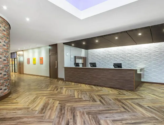 Ramada by Wyndham Tampa Westshore Airport South hotel detail image 2