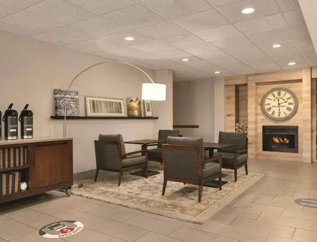 Country Inn & Suites by Radisson, Port Clinton, OH hotel detail image 4