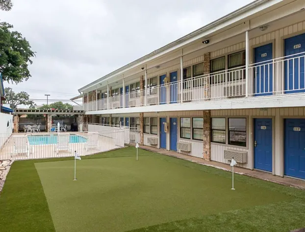 Motel 6 Boerne, TX hotel detail image 2