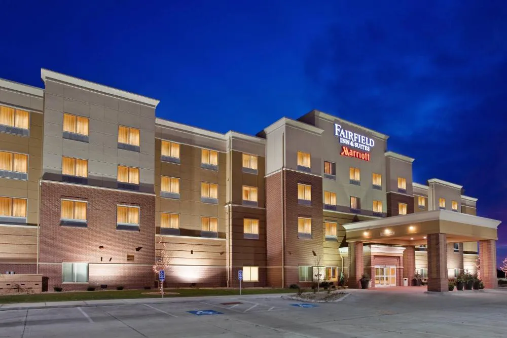Fairfield Inn & Suites Kearney hotel hero