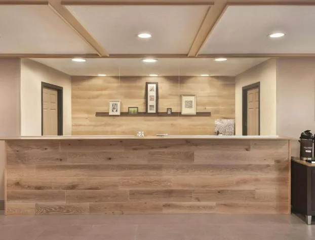 Country Inn & Suites by Radisson, Pella, IA hotel detail image 3