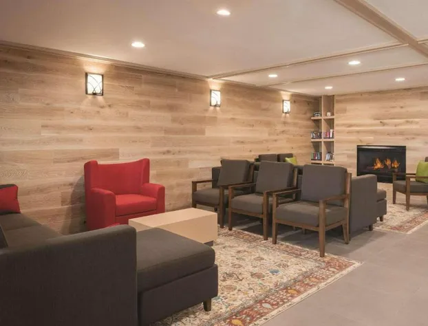 Country Inn & Suites by Radisson, Pella, IA hotel detail image 4