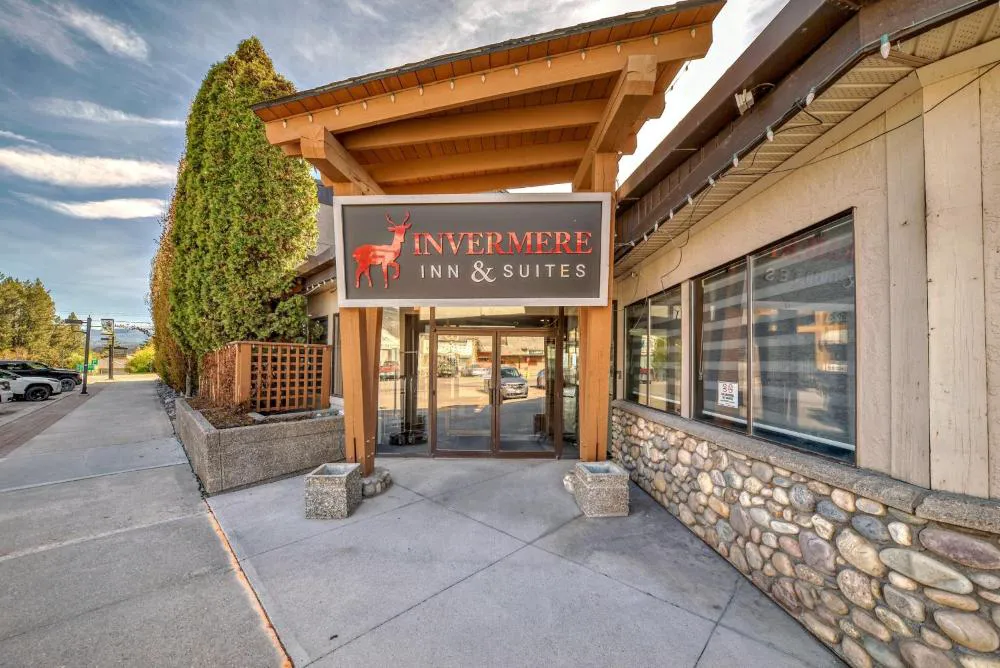 Invermere Inn hotel hero