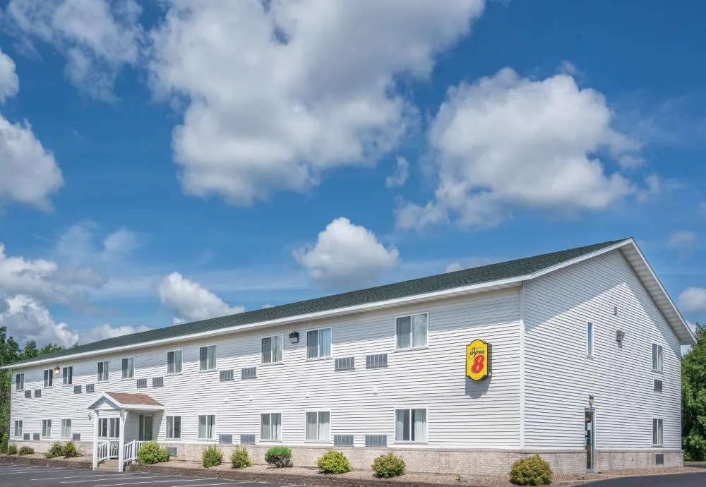 Super 8 by Wyndham Phillips hotel hero