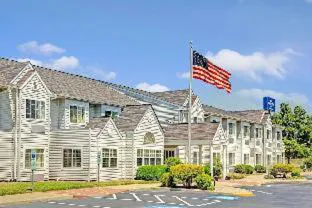 Microtel Inn & Suites by Wyndham Burlington hotel detail image 3