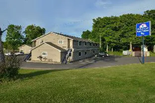 Americas Best Value Inn Marquette hotel detail image 1