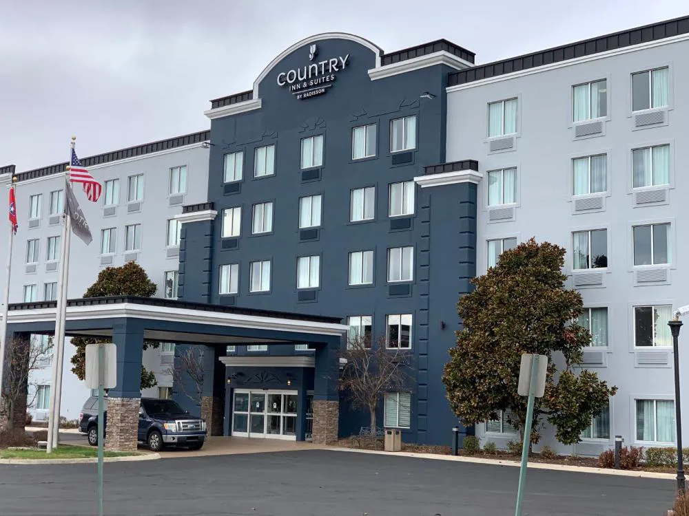 Country Inn & Suites by Radisson, Cookeville, TN hotel hero