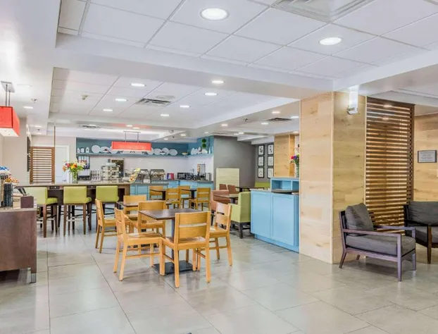 Country Inn & Suites by Radisson, Cookeville, TN hotel detail image 3