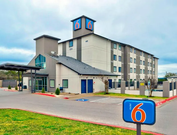 Motel 6 Marble Falls, TX hotel detail image 2