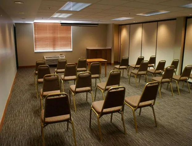 Country Inn & Suites by Radisson, Lansing, MI hotel detail image 3