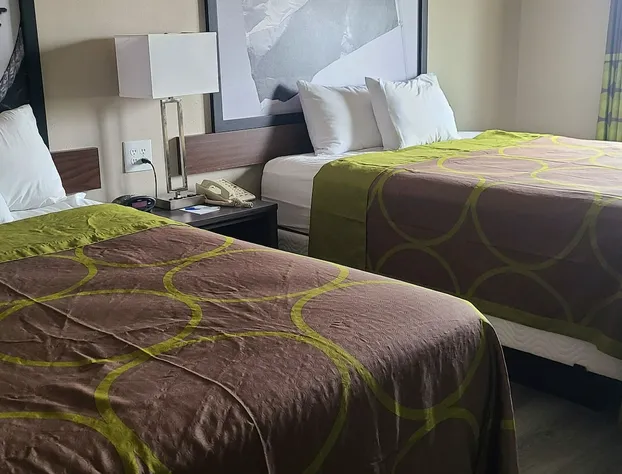 Super 8 by Wyndham Lubbock West hotel detail image 3